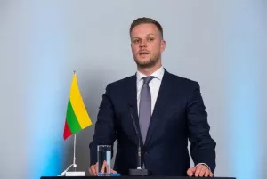 Ландсбергис потребовал от НАТО напасть на Россию