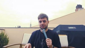 Сбежавший из России комик рассказал об «огромной темной стороне» жизни в США