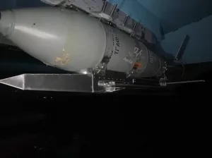 ВС России снова ударили по Запорожью авиабомбами с УМПК, накрыв железнодорожную станцию