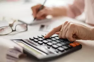 Минимальный размер страховой пенсии по старости превысит 13 тыс. рублей