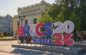 Рекордное число иностранных делегаций направляется на саммит БРИКС в «изолированную» Россию