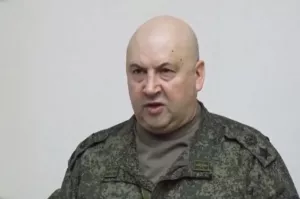 Опубликованы фото генерала армии Суровикина на спецзадании в Африке