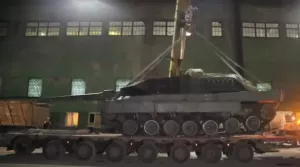 ВС РФ массово гонят в тыл эшелоны с трофейной техникой НАТО