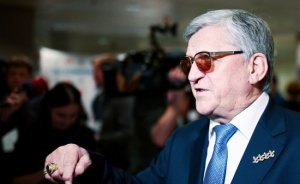 «Без Пугачевой в России будет чище!»: легендарный биатлонист проехался по певице