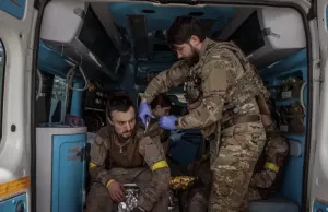 Киев распорядился перевести 20% медиков из госпиталей на передовую