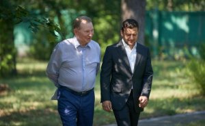 Кучма: Украине придется контактировать с Россией, иначе как репарации получать?