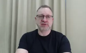 «Фронт ВСУ посыпался. А посыпался ли?»: известный военкор раскритиковал информационную политику в России