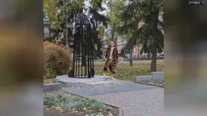 Вместо снесенного памятника Пушкину в Полтаве установили инсталляцию в виде ракеты