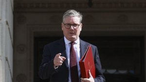 Премьер Британии Стармер не считает действия Израиля в секторе Газа геноцидом