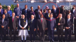 Макрон протянул Лаврову руку для рукопожатия на саммите G20