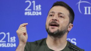 Журналист Хинкл отправил Зеленского помолиться в храм ВС России