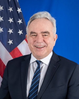 Госдеп: США пытаются мешать развитию связей России и КНР, но импульс сохранился