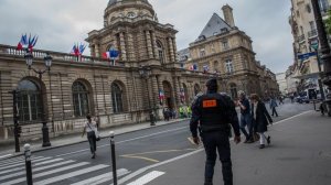 Оппозиция во французском парламенте выдвинула вотум недоверия премьеру