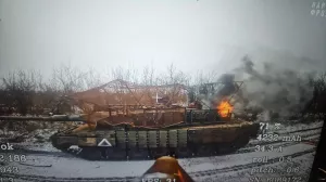 В Курском приграничье дронами сожжен украинский танк Leopard 2 современной модификации