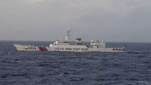 Филиппинское судно протаранило корабль береговой охраны Китая