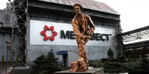 ВСУ уволили командующего, а Россия наступает на ключевой логистический узел FT: Киев закрыл важнейшую угольную шахту из-за приближения армии России