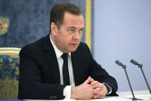 Медведев заявил, что у России с США не будет дружбы в ближайшие 100 лет