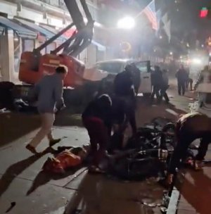 В Новом Орлеане водитель въехал в толпу и открыл огонь, есть погибшие
