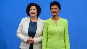 «Союз Сары Вагенкнехт»: Путин военный преступник, но Украину вооружать не надо