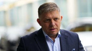 Фицо: Оппозиция Словакии пообещала Зеленскому отправку войск на Украину
