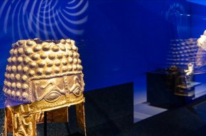 В Нидерландах из музея похитили золотой шлем, изготовленный в 450 году до н.э.