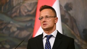 Сийярто назвал деятельность ЕК позором