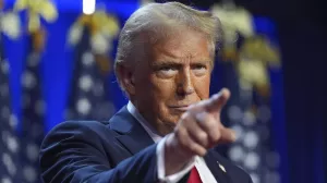 NYT: суд заблокировал указ Трампа, ограничивающий получение гражданства