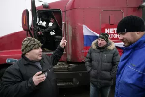 Ростовские дальнобойщики вышли митинг в Краснодаре из-за огромных штрафов и «Платона»