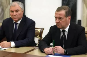 Медведев: иллюстрация американского принципа «мира через силу» – удары ВС РФ по объектам в Киеве