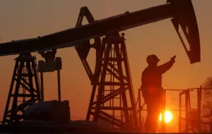Российские нефтяные доходы выросли несмотря на санкционное давление. В январе произошёл скачок цен, который компенсировал ситуацию на топливном рынке.