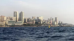 В Бейруте прошел автопробег, приуроченный к годовщине начала спецоперации. Организаторами акции выступили Ассоциация выпускников РУДН