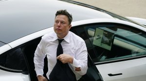 WSJ: Маск возглавил рейтинг супермиллиардеров. Ссостояние руководителя DOGE оценивается в $419,4 млрд. За ним следуют Джефф Безос ($263,8 млрд) и Бернар Арно ($238,9 млрд)