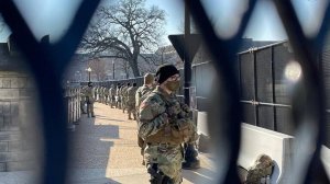 Увольнение старших офицеров шокировало ВС США, заявил адмирал в отставке