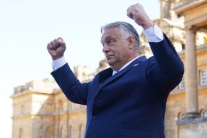 Орбан: возглавляемых послом США гей-парадов в Будапеште больше не будет