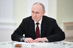 Лучшее место. Песков: Путин готов ко встрече с Трампом и Зеленским в Минске