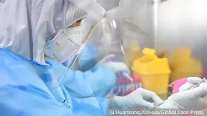 Суд в США оштрафовал Китай на 24 млрд долларов за сокрытие данных о COVID-19