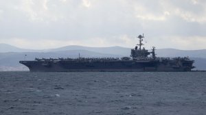 Хуситы атаковали авианосец США в Красном море
