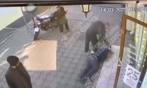 Ганула сейчас зарывают. В Одессе меньше воняет