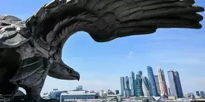 [Канат вам в игольное ушко́] Прогнозы краха российской экономики - идиотский бред: скорее Европа рухнет. Brunobertez: российская экономика легко справляется с последствиями конфликта