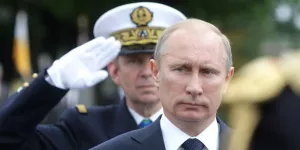 Французские военнослужащие, демонстрирующие симпатию к Путину