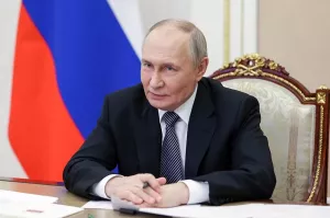 Новая среда. Путин ответил на войну Запада за россиян