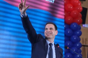 Милош Йованович уверен, что по Вучичу нужно наносить решающий удар