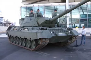 Сводка СВО, 3 апреля. Volkswagen и Porsche хотят заехать в Россию на танках
