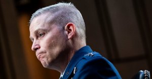 WP: в США отправили в отставку главу АНБ и Киберкомандования Тимоти Хога. Источники газеты не назвали причины этих кадровых решений