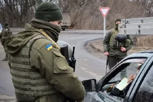 Украинский военком: сына на фронт не пущу – там людей бездумно кладут батальонами