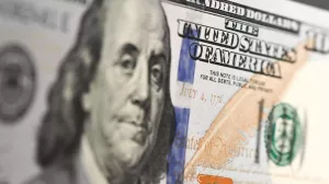 Центробанк Китая просит госбанки снизить закупки доллара