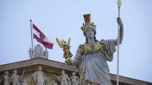 [Право на убежище] «Немедленно приостановить»: в Австрии резко высказались об украинцах. Австрийский министр Плакольм потребовала прекратить помощь семьям с Украины