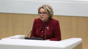 Матвиенко указала на моральный, идейный и ценностный кризис в Европе. Чиновники Евросоюза дошли до высшей степени цинизма, запрещая главам других стран посещать парад Победы в Москве