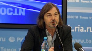 Никас Сафронов рассказал, как создавал подаренный Трампу портрет