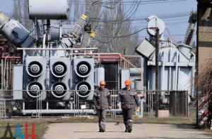 Новая Россия строит высоковольтные линии и налаживает грузоперевозки